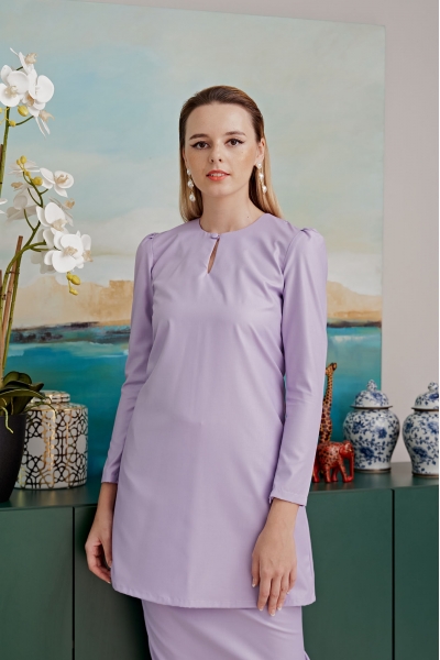 TUSCA WOMEN: Alia Kurung Pahang in Lilac TUSCA WOMEN: Alia Kurung Pahang in Lilac