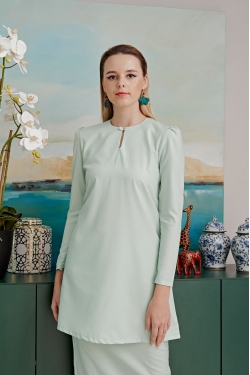 TUSCA WOMEN: Alia Kurung Pahang in Mint Green